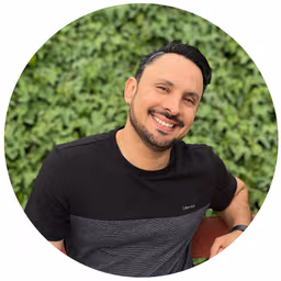 A profile image of Julio GUC